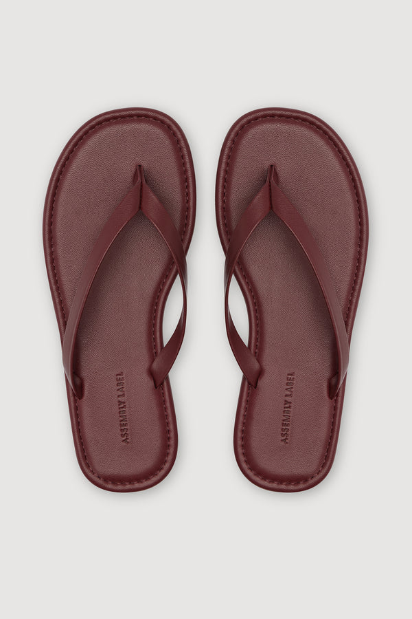 Alina Leather Thong Raisin-2
