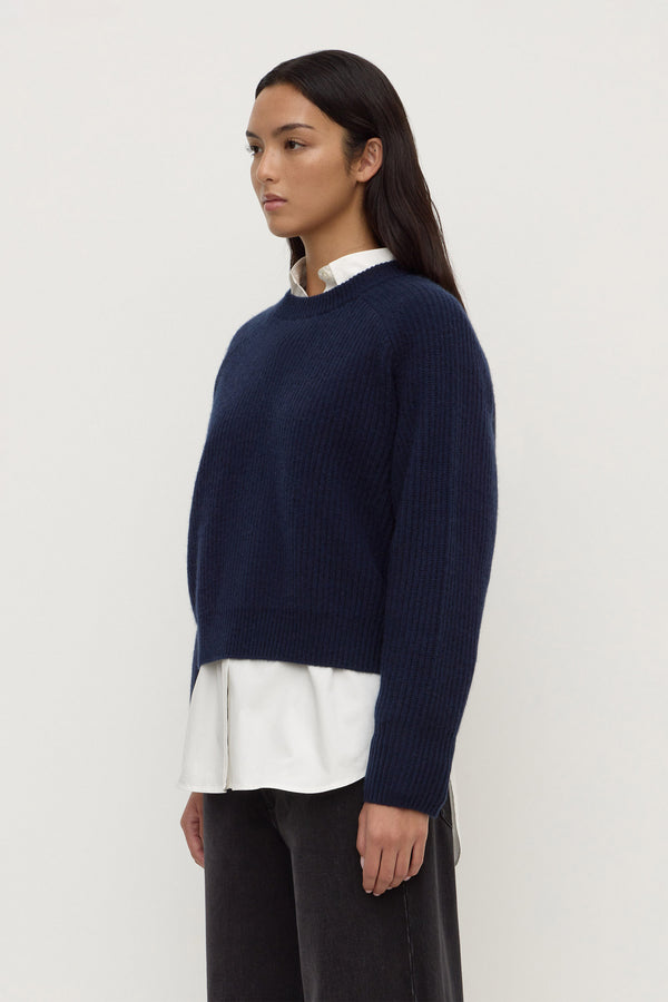 Amerie_Cashmere_Knit_Jumper_Navy_0738