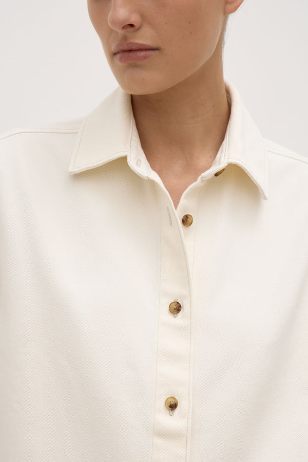 Boxy_Denim_Short_Sleeve_Shirt_Ecru_2001jpeg