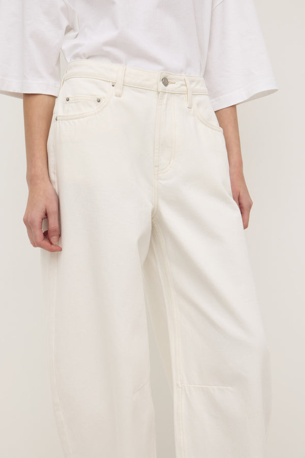 High Rise Barrel Jean