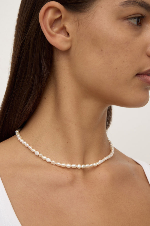 Vermeer Olive Necklace