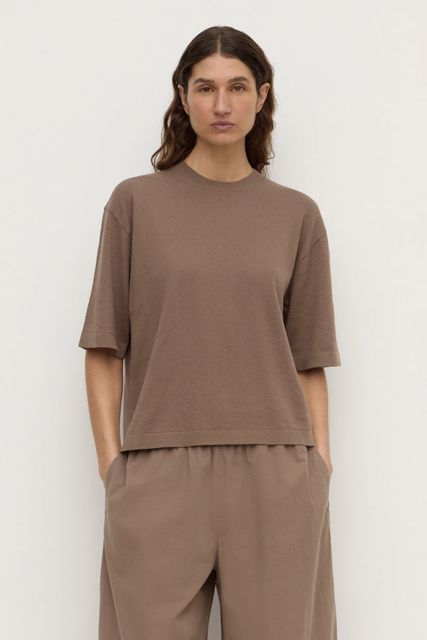 Kensy_Cotton_Cashmere_Tee_Dark_Sand_1271