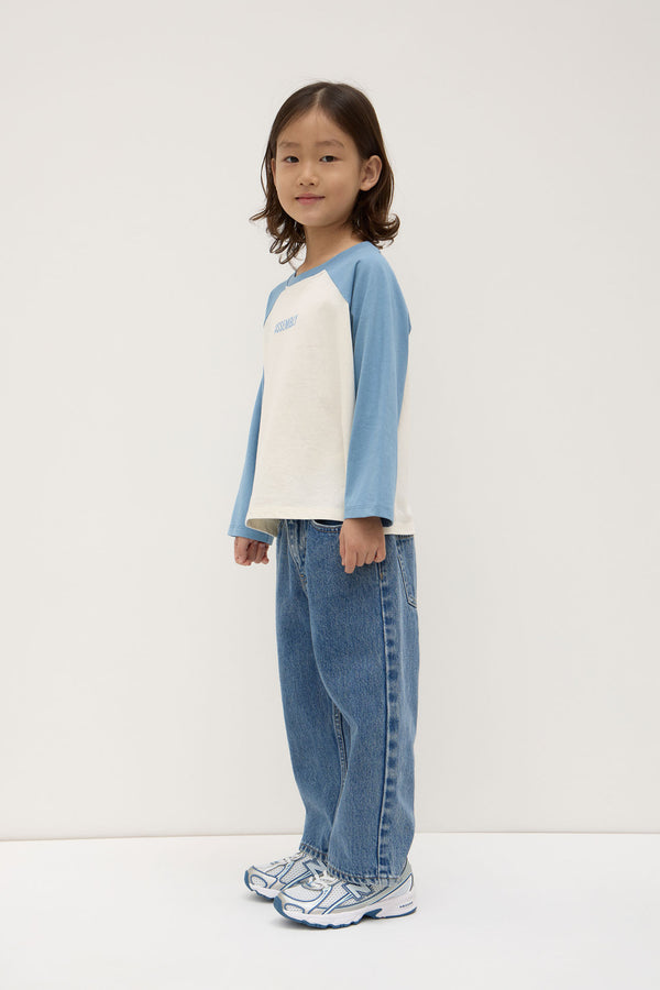 Kids_Carnaby_Logo_Long_Sleeve_Tee_Sea_Blue_Pebble_0197jpeg