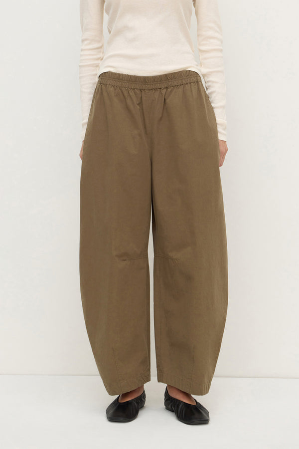 Lola Barrel Pant