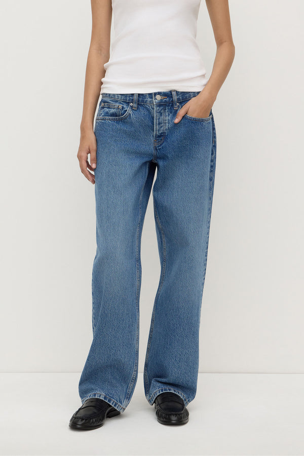 Low Rise Relaxed Jean