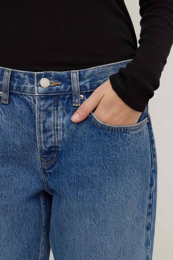 Low Rise Relaxed Jean