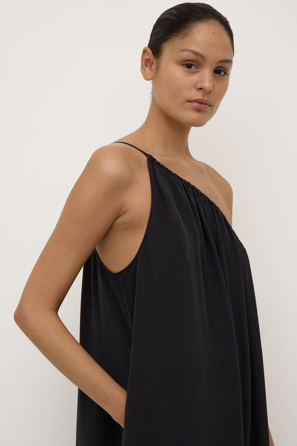 Mila_Asymmetrical_Maxi_Dress_Black_0419