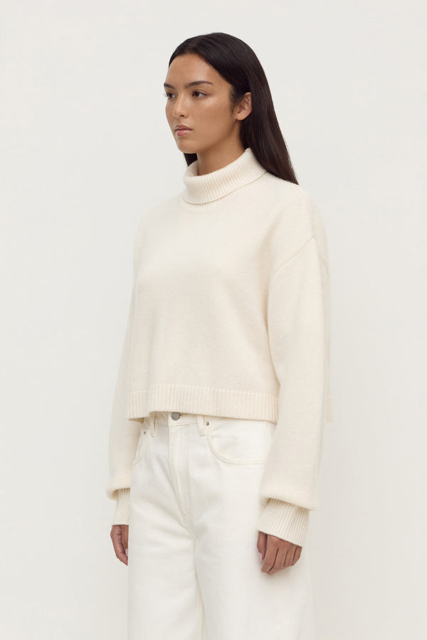 Paris_Wool_Cashmere_Knit_Turtleneck_White_1549