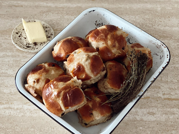 Hot Cross Buns with Sophie & Nick from Recipearce