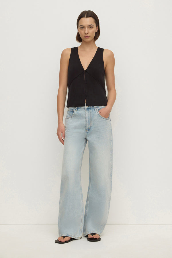 Amaris_Silk_V_Button_Top_Black_2456