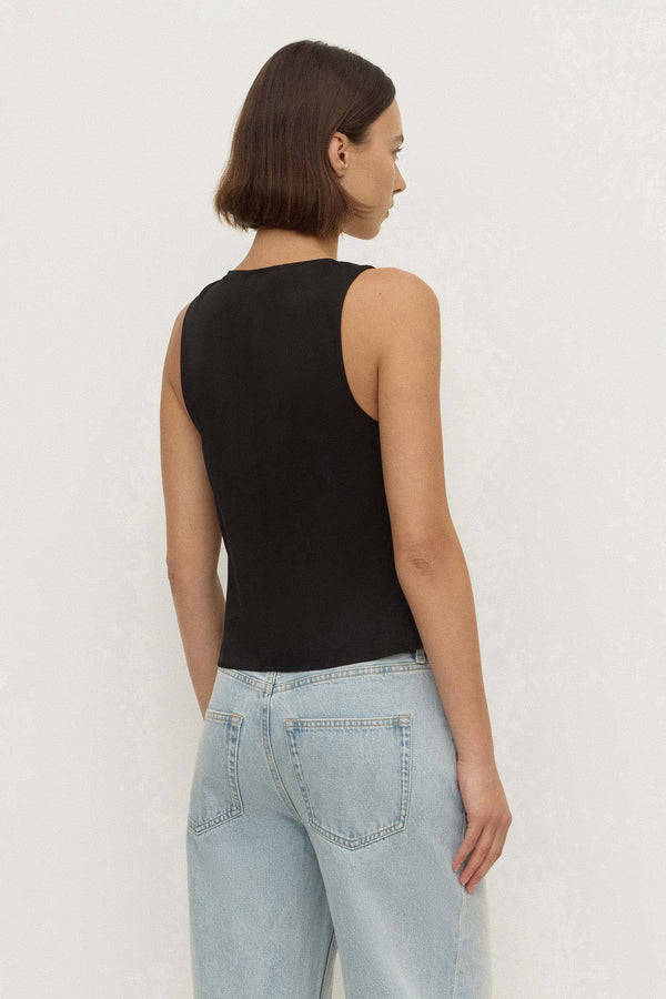Amaris_Silk_V_Button_Top_Black_2467