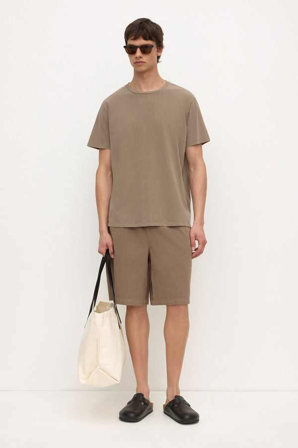 Elijah_Tee_Dark_Sand_0799