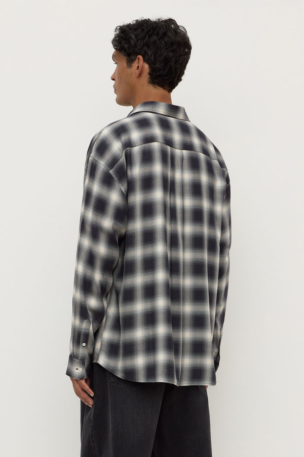 Elio_Japanese_Check_Long_Sleeve_Shirt_True_Navy_Cream_0139