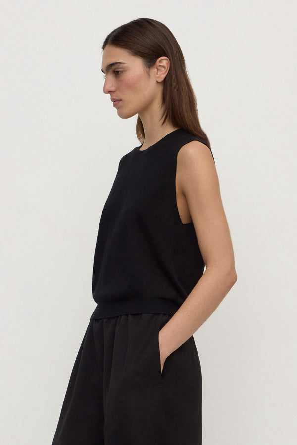 Freya_Silk_Merino_Knit_Sleeveless_Crew_Black_1669