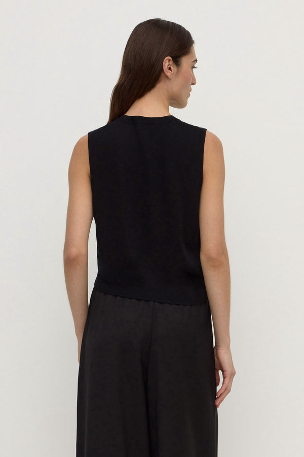 Freya_Silk_Merino_Knit_Sleeveless_Crew_Black_1671