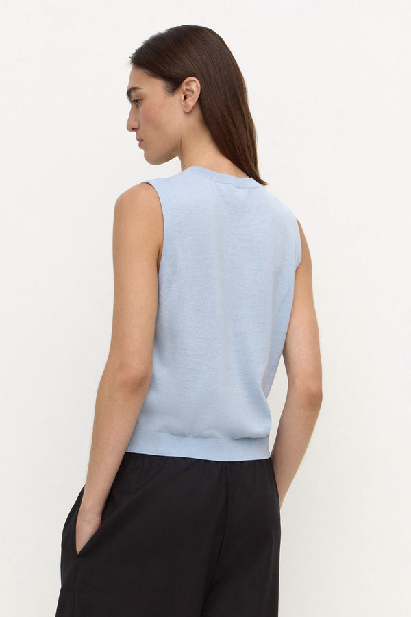 Freya_Silk_Merino_Knit_Sleeveless_Crew_Soft_Blue_1370
