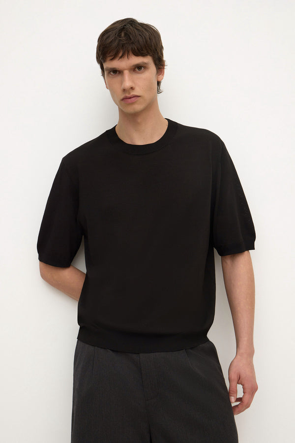 Hugh_Knit_Tee_True_Black_0359