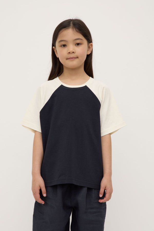 Kids_Oversized_Raglan_Short_Sleeve_Tee_True_Navy_Pebble_0251jpeg
