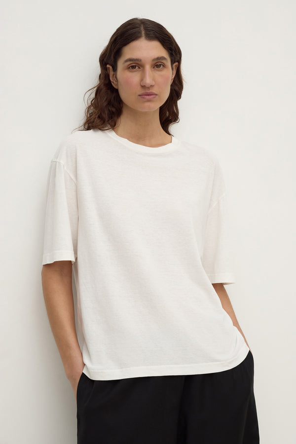 Kira_Cotton_Hemp_Tee_Antique_White_1634