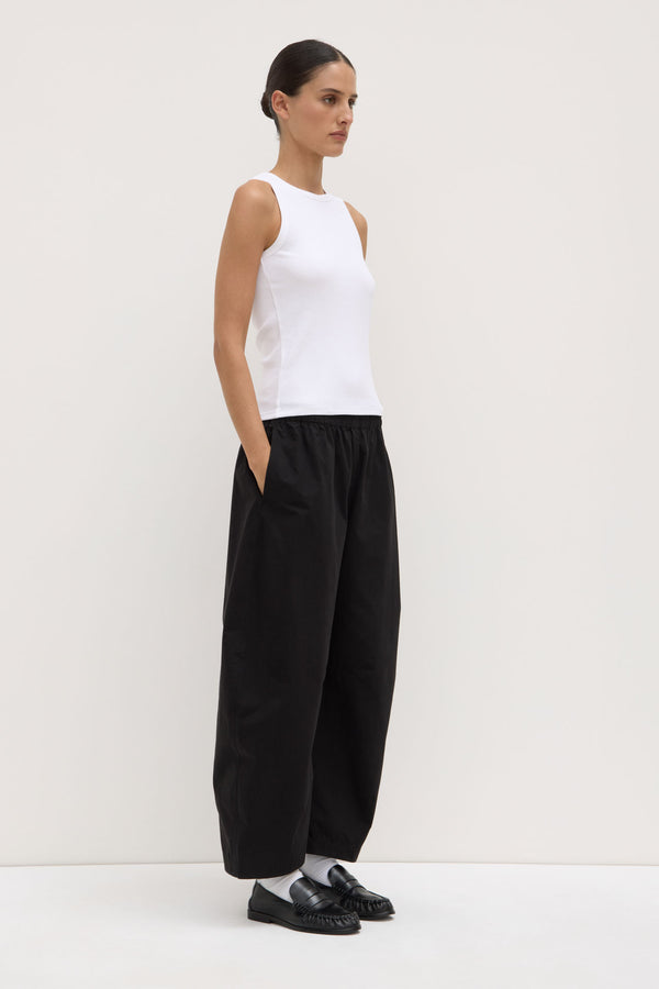 Lola_Barrel_Pant_Black_1613jpeg