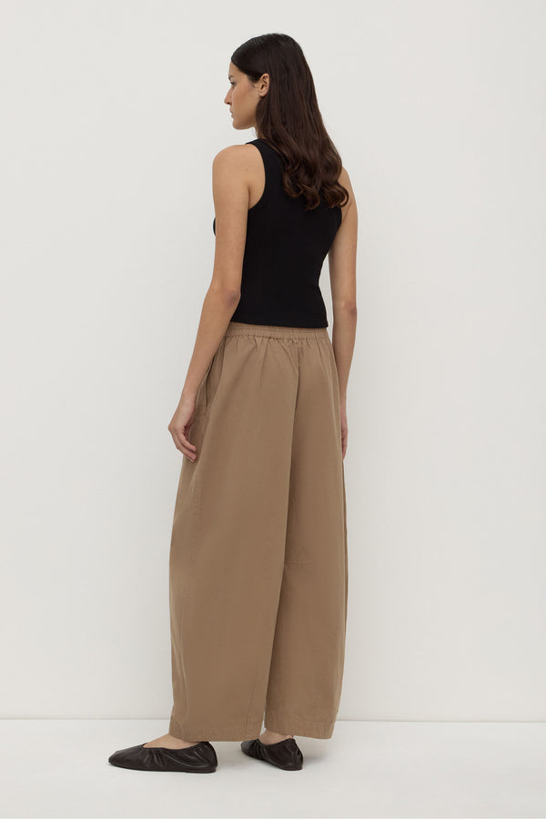 Lola_Barrel_Pant_Dark_Tan_1508