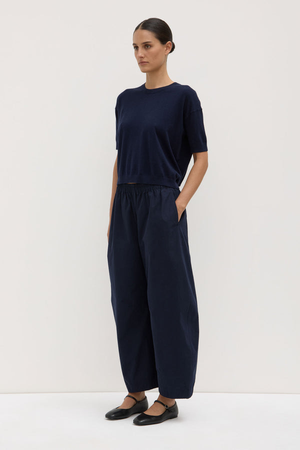 Lola_Barrel_Pant_Navy_1428jpeg