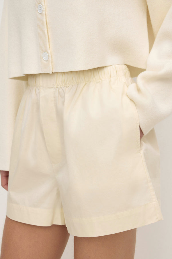 Micha_Poplin_Short_Vanilla_0685