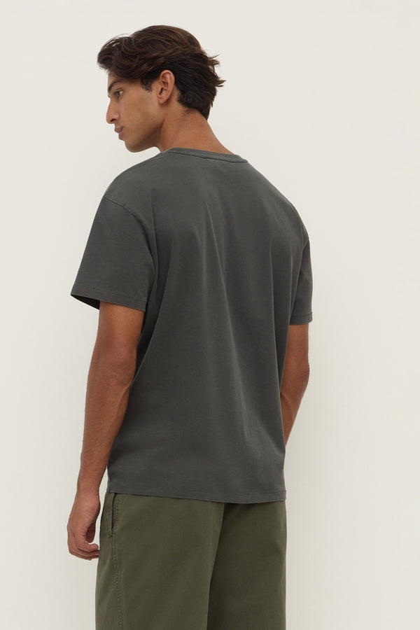 Oli_Tee_Charcoal_0882