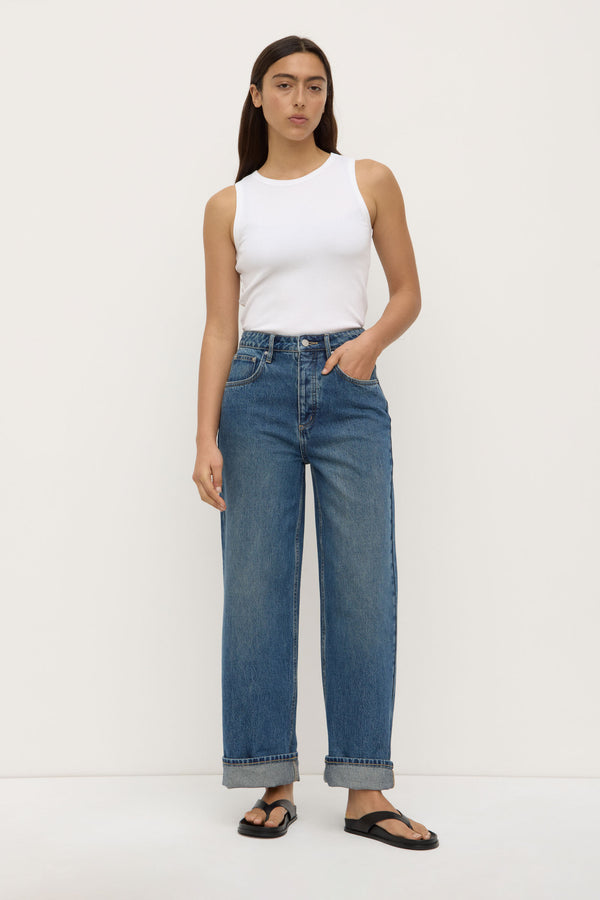 Oversized_High_Rise_Jean_Dark_indigo_Fade_0508jpeg