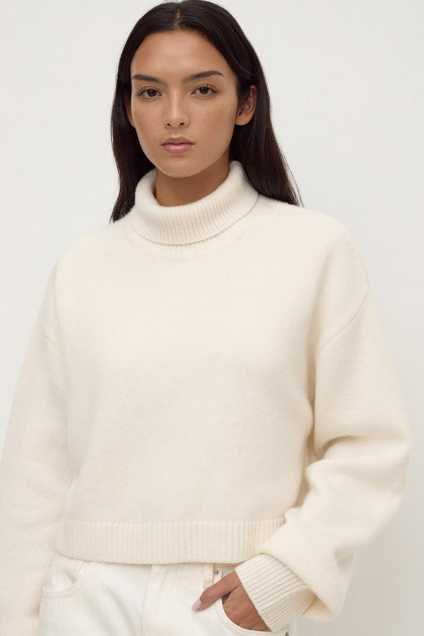 Paris_Wool_Cashmere_Knit_Turtleneck_White_1564