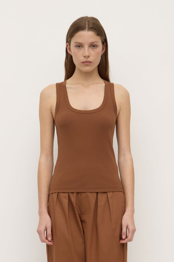 Robyn_Scoop_Neck_Rib_Tank_Earth_0845