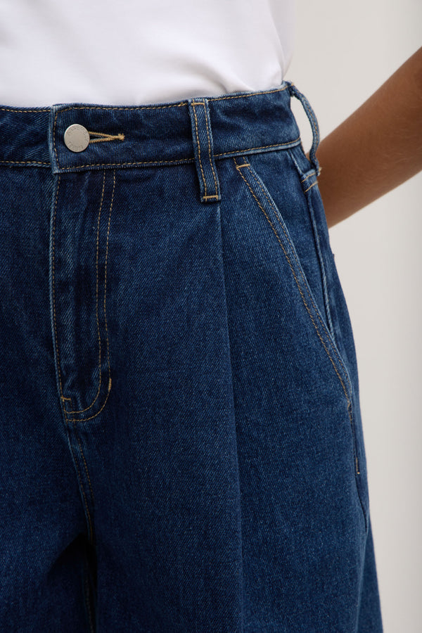 Slack Pleat Wide Leg Jean